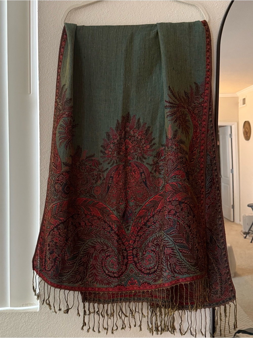 Pashmina Reversible Paisley Shawl Wrap Burgundy Sage Fringe Boho - Picture 8 of 9